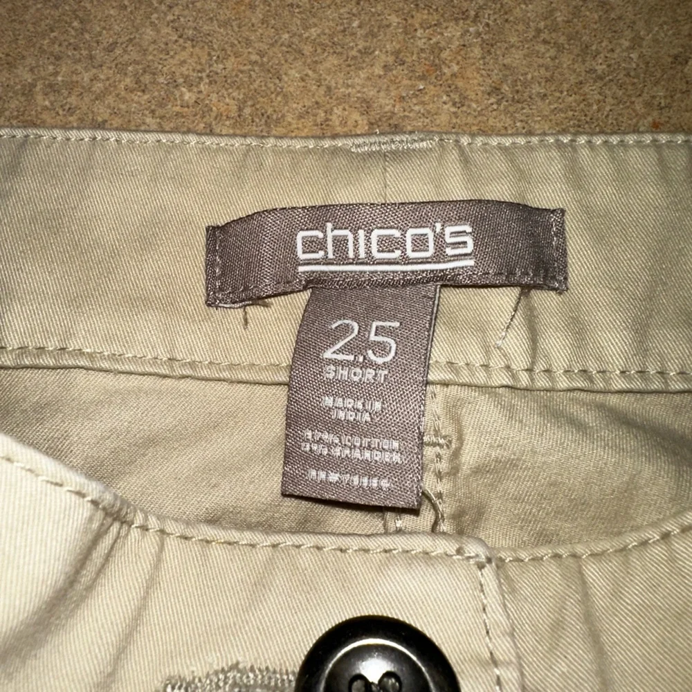 Chico's Khaki  Pants 2.5‎